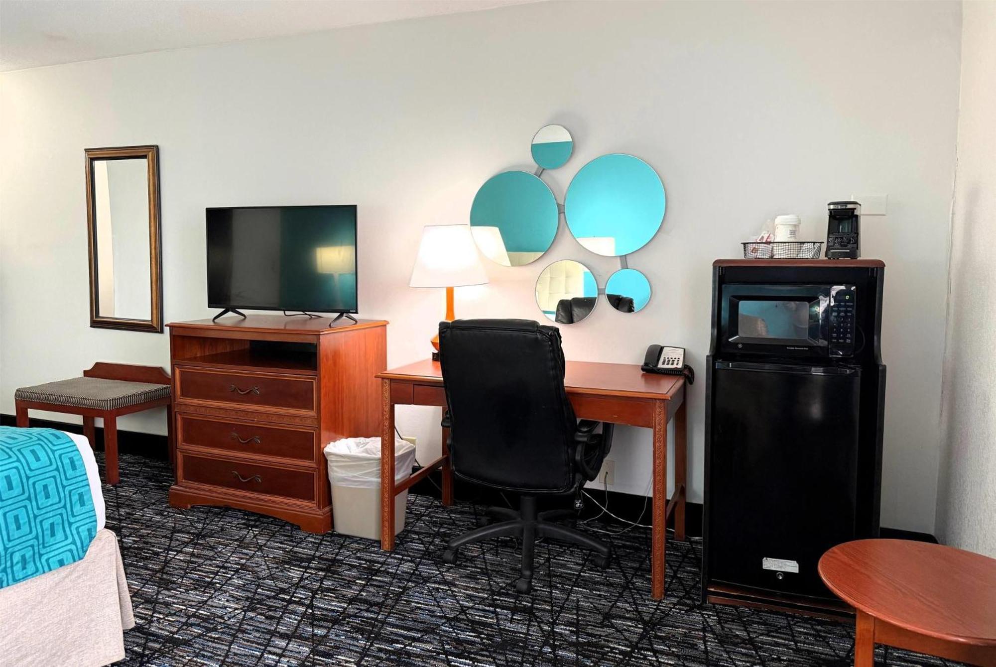 Howard Johnson By Wyndham Evansville East Bagian luar foto