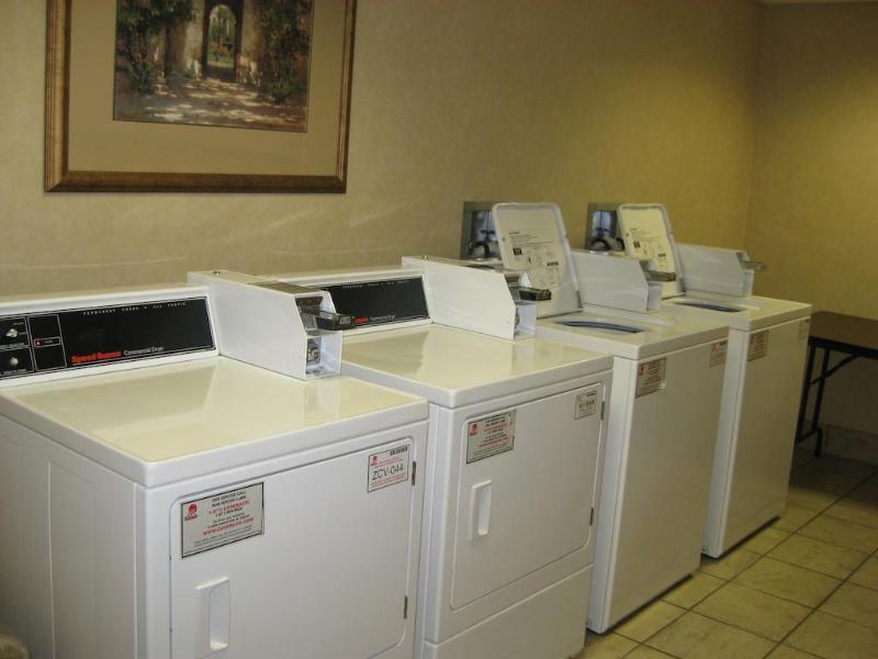 Howard Johnson By Wyndham Evansville East Bagian luar foto