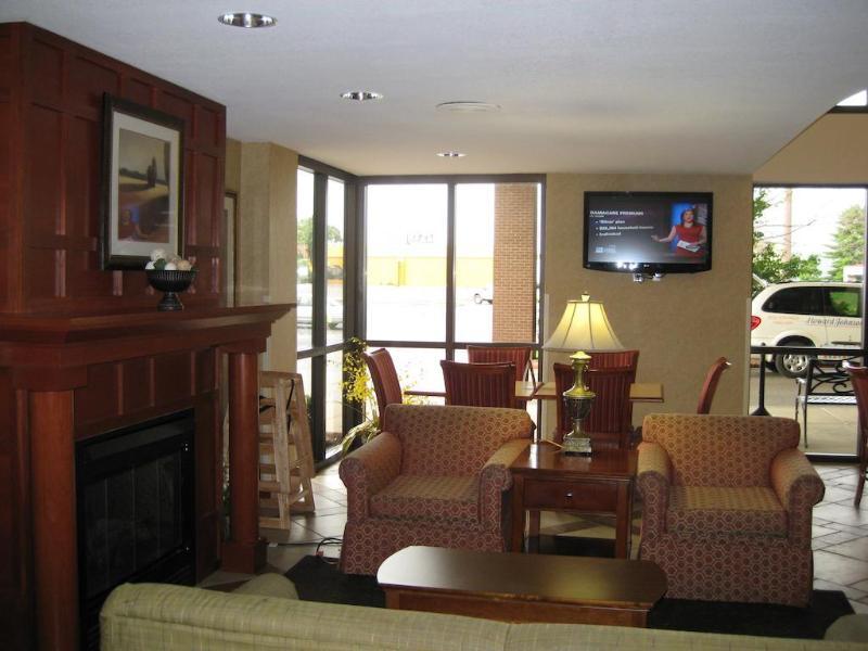 Howard Johnson By Wyndham Evansville East Bagian luar foto